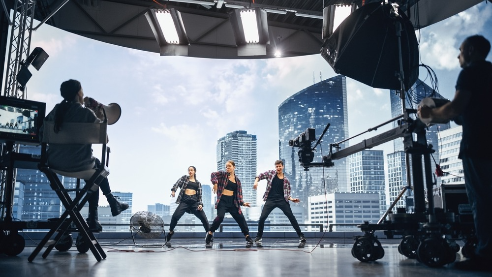 music-clip-studio-set-shooting-h
